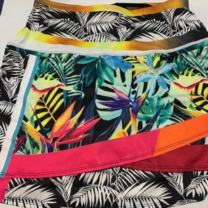 Women's Lucky in Love Golf Skort  Size MEDIUM like new Dry cleaned only